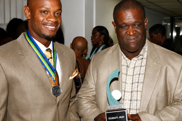 Asafa Powell Pays Emotional tribute to Coach Stephen Francis: “Thank You For  Believing  in Me”.